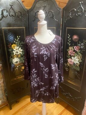 NWT J.Jill Wearever Collection Plum Floral Scoop Neck Tunic